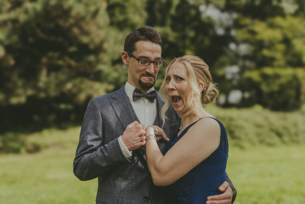 Brautpaar im Sonnenuntergang bei der Hochzeit am Averdunkshof in Neukirchen-Vluyn