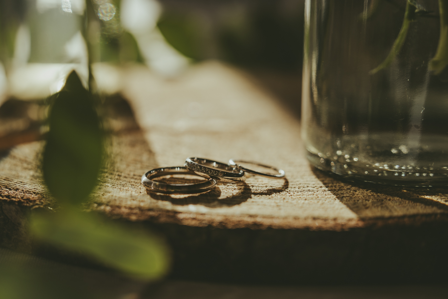 Brautpaar im Sonnenuntergang bei der Hochzeit am Averdunkshof in Neukirchen-Vluyn